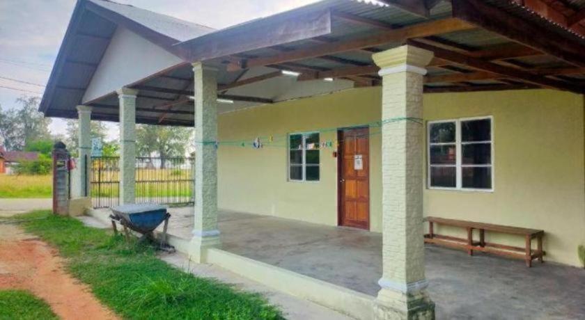 Oyo 90577 Safi Homestay Kuala Terengganu Zewnętrze zdjęcie